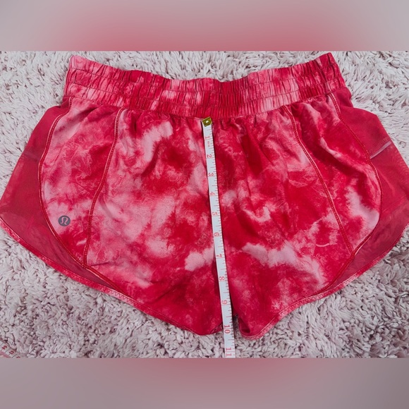 Lululemon running shorts size 8 - Picture 3 of 5